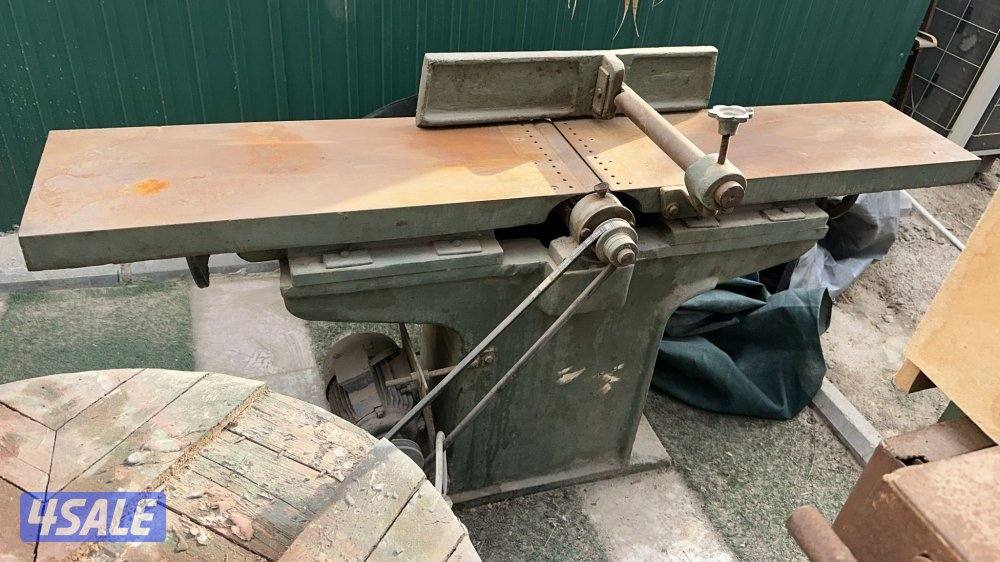 للبيع منشار طولي  مع رنده  شغالين  لهواة النجار والمنجرة1