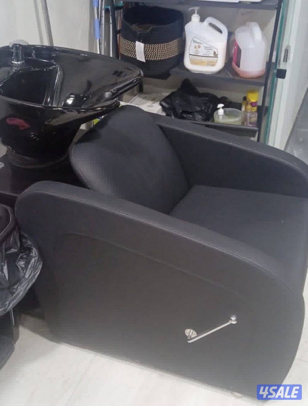 للبيع أغراض محل صالون كاملة4