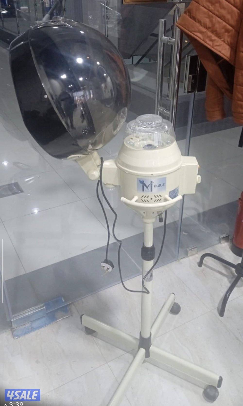 للبيع أغراض محل صالون كاملة5