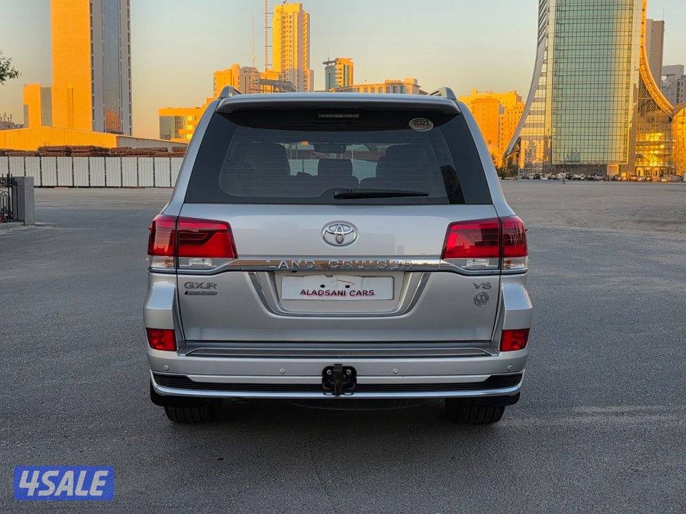 لاند كروزر GXR موديل 2021 جراند تورنج  صبغ وكاله6