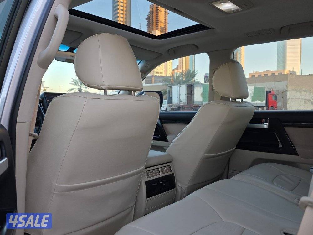 لاند كروزر GXR موديل 2021 جراند تورنج  صبغ وكاله9