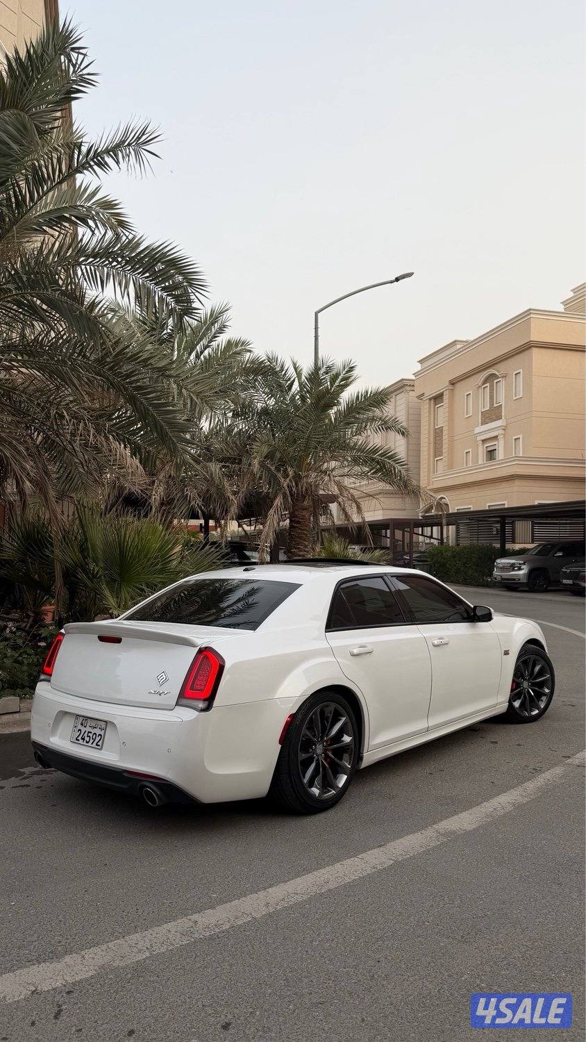 2016 Chrysler SRT 6.4L1