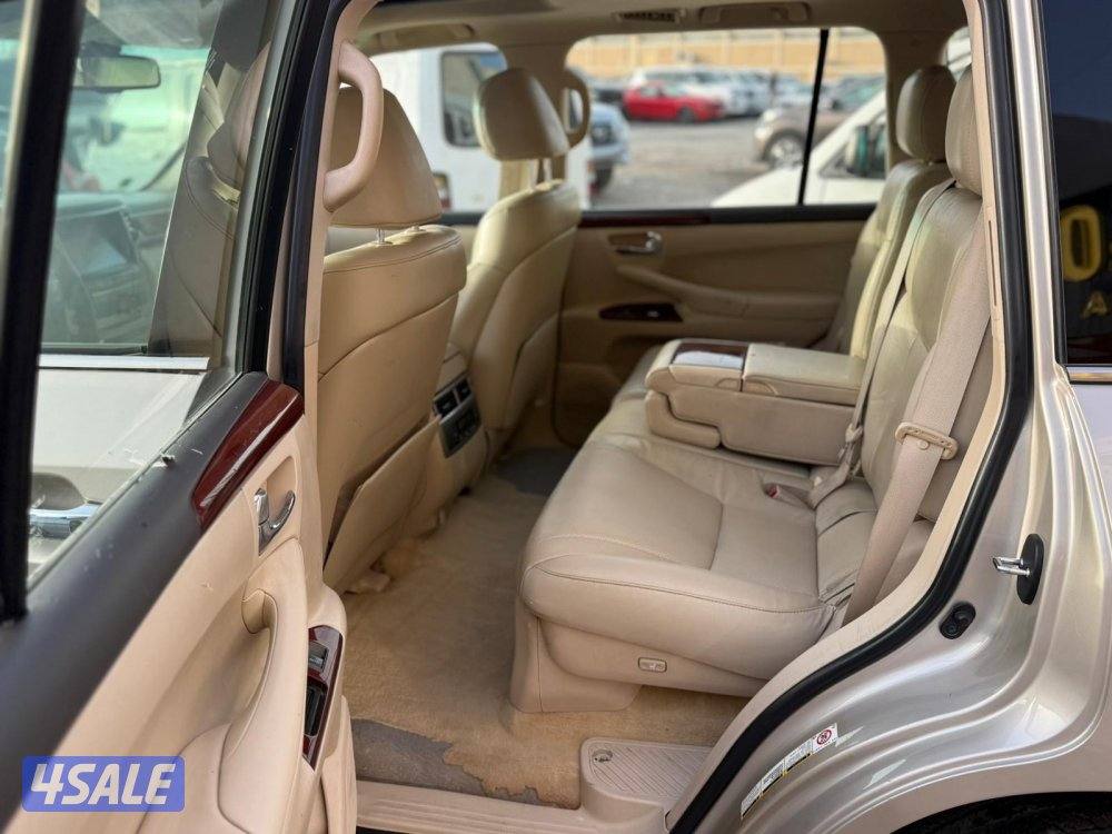 للبيع جيب لكزس 2013 شرط الفحص5