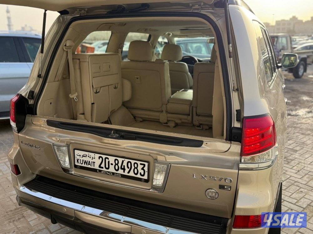 للبيع جيب لكزس 2013 شرط الفحص3