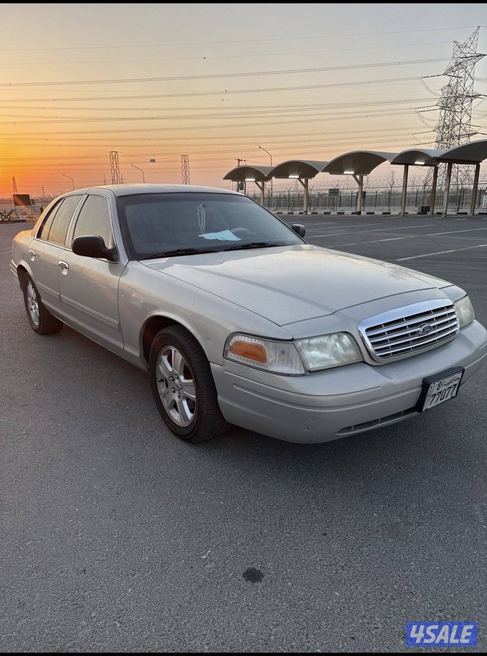 للبيع فورد فكتوريا٢٠١١1