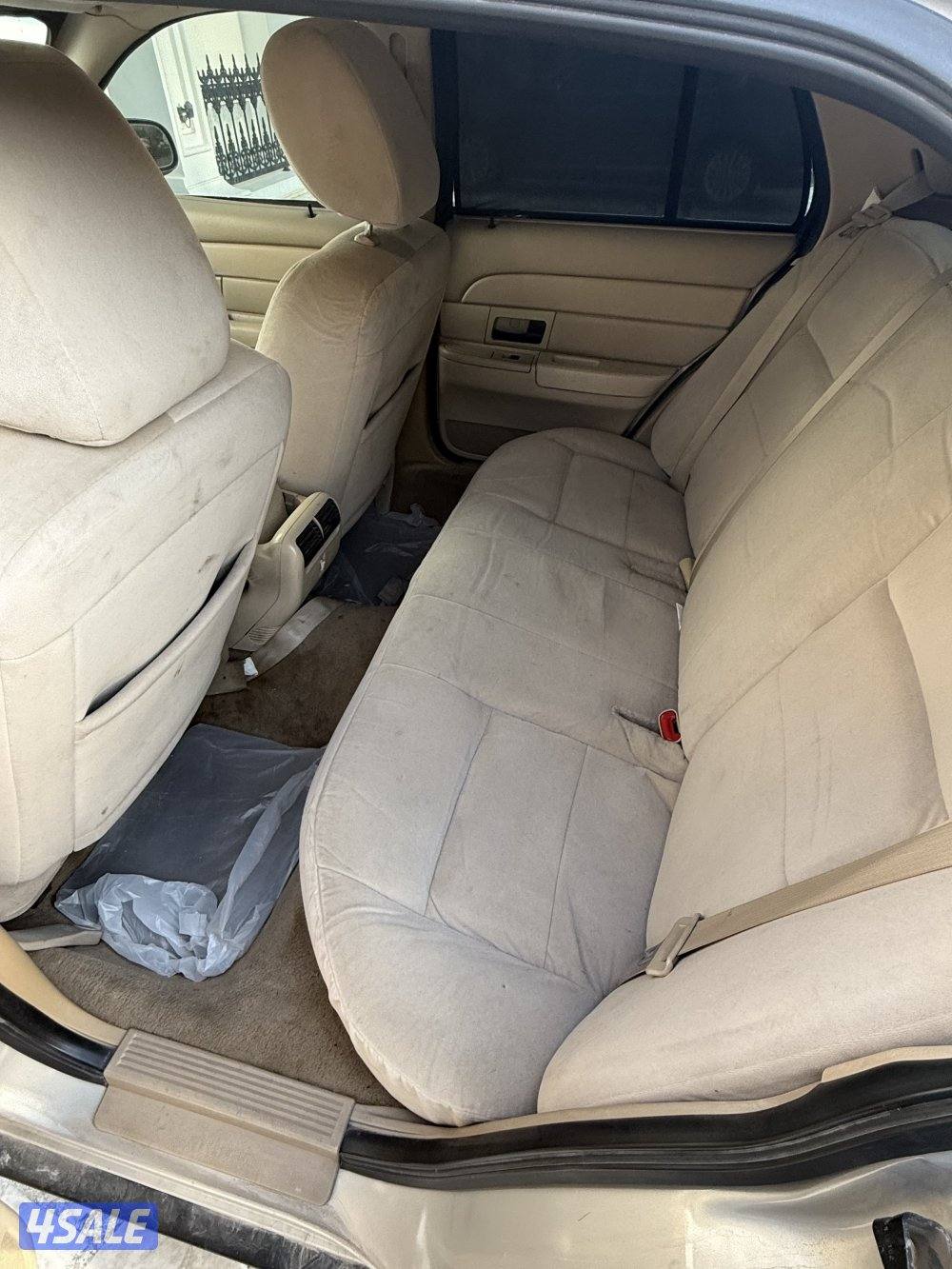 للبيع فورد فكتوريا٢٠١١4