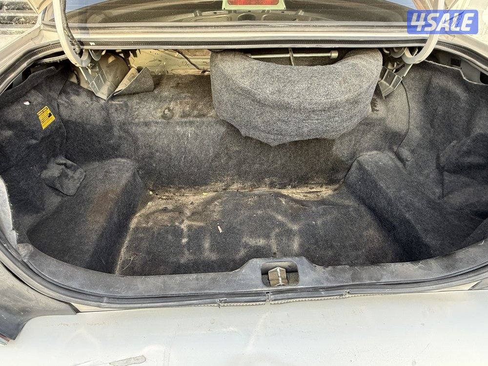 للبيع فورد فكتوريا٢٠١١5