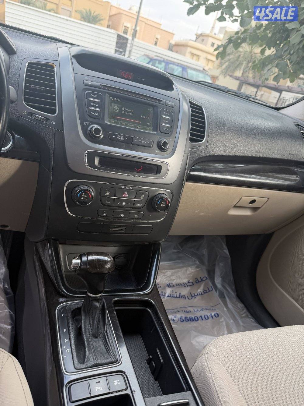 للبيع سورينتو 2013 الفل ماعدا الفتحه5