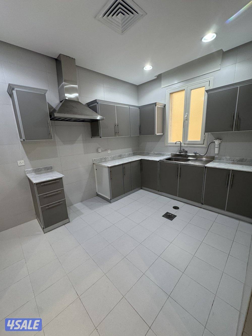 لإيجار شقة مع روووف كبير التر سوبر ديلوكس11