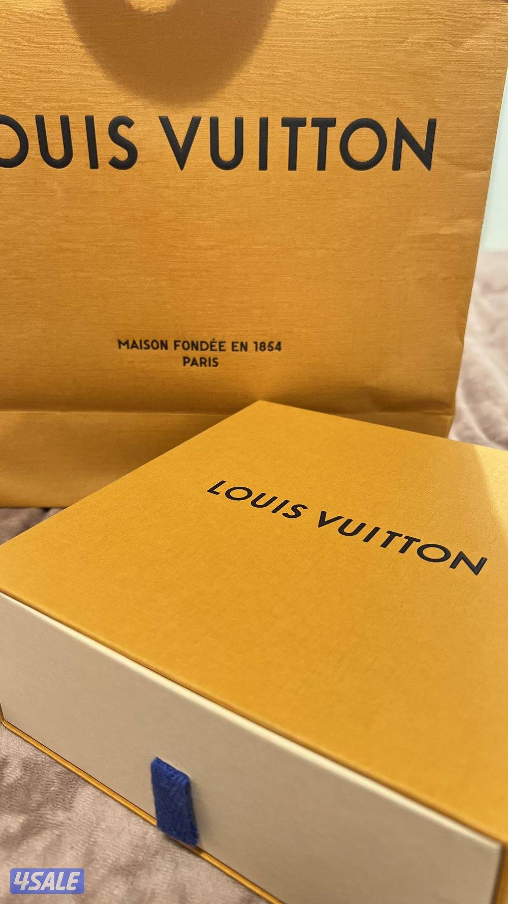 بوك جولييت من LV 😍0