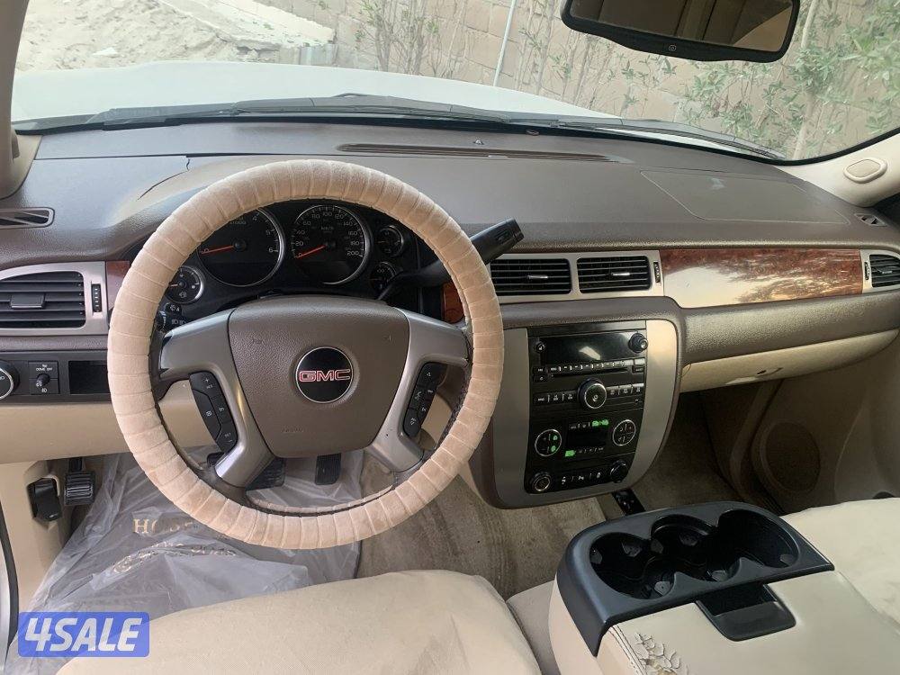 يوكن 2014 مصبوغ 3 قطع فحص قير مكينه شاصي3