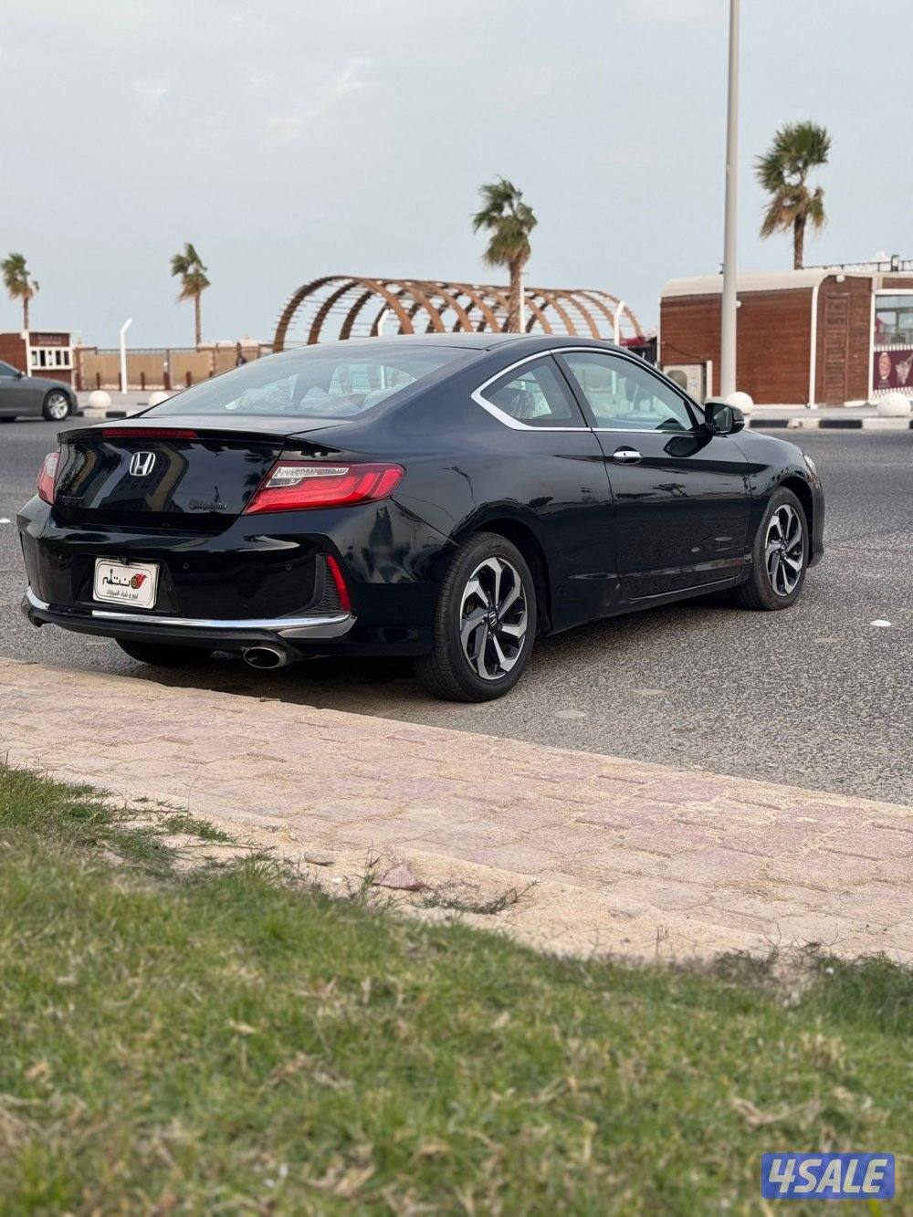 هوندا اكورد موديل 2017 / داخليه احمر2