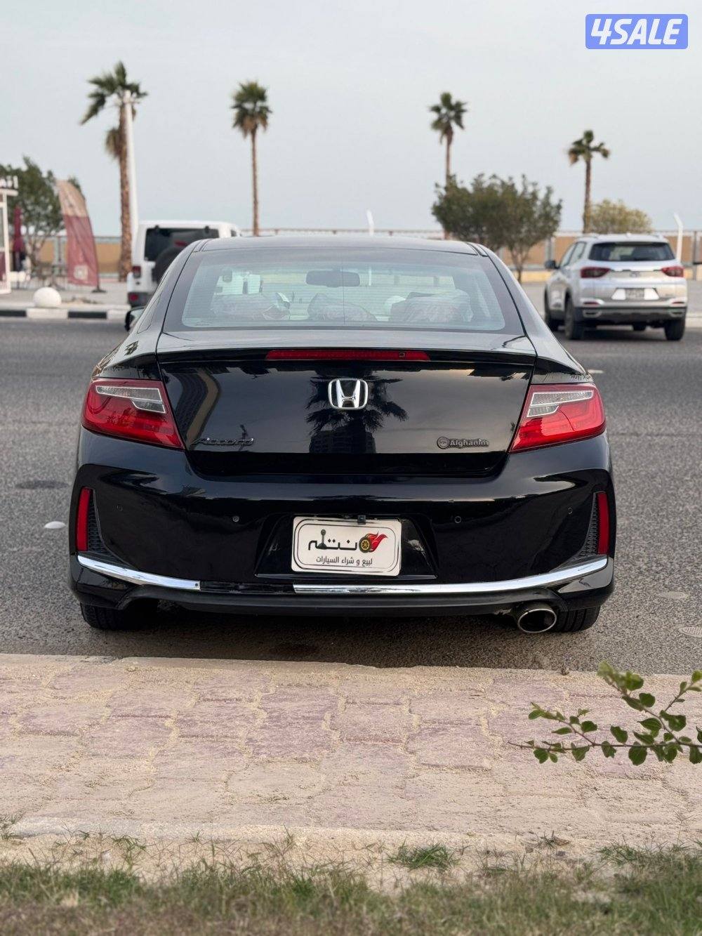 هوندا اكورد موديل 2017 / داخليه احمر3