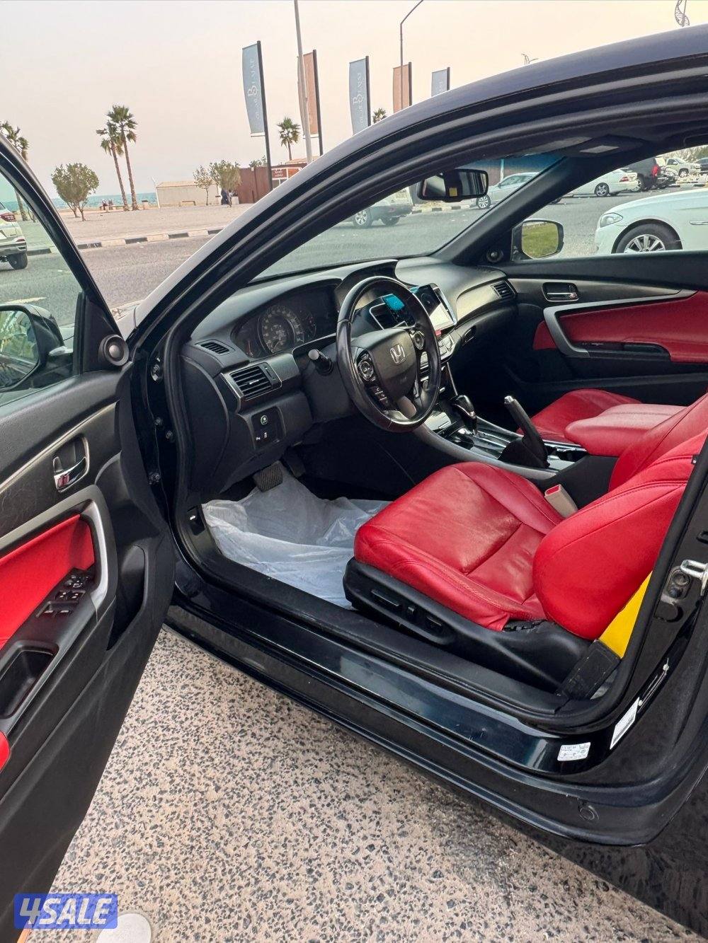 هوندا اكورد موديل 2017 / داخليه احمر6