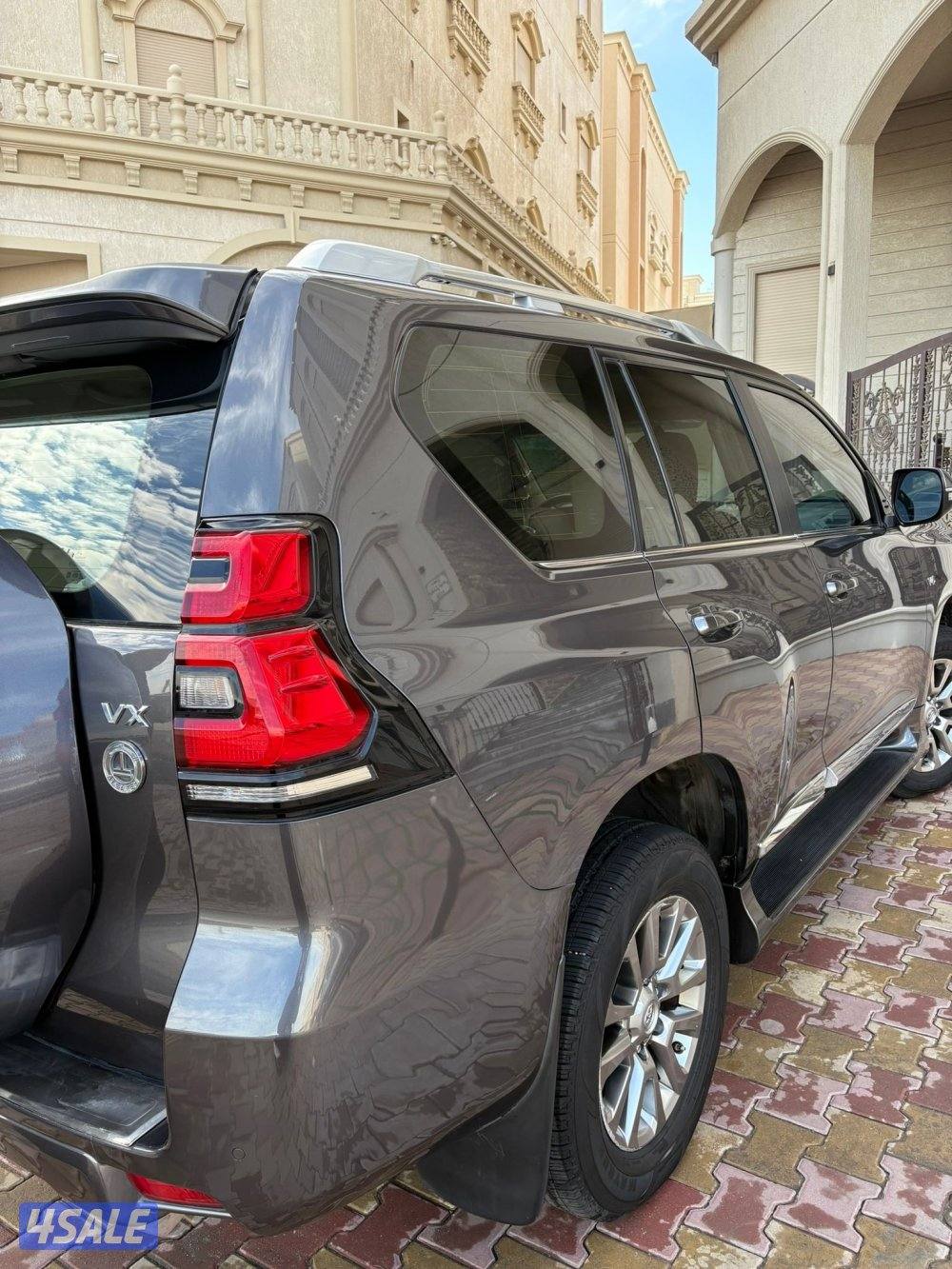 برادو VX موديل 2021 كامل مواصفات4