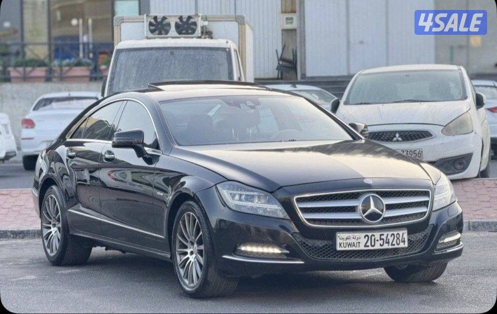 على السوم للبيع مرسيدس CLS350 شرط الفحص قير مكينه شاصي والبدي1