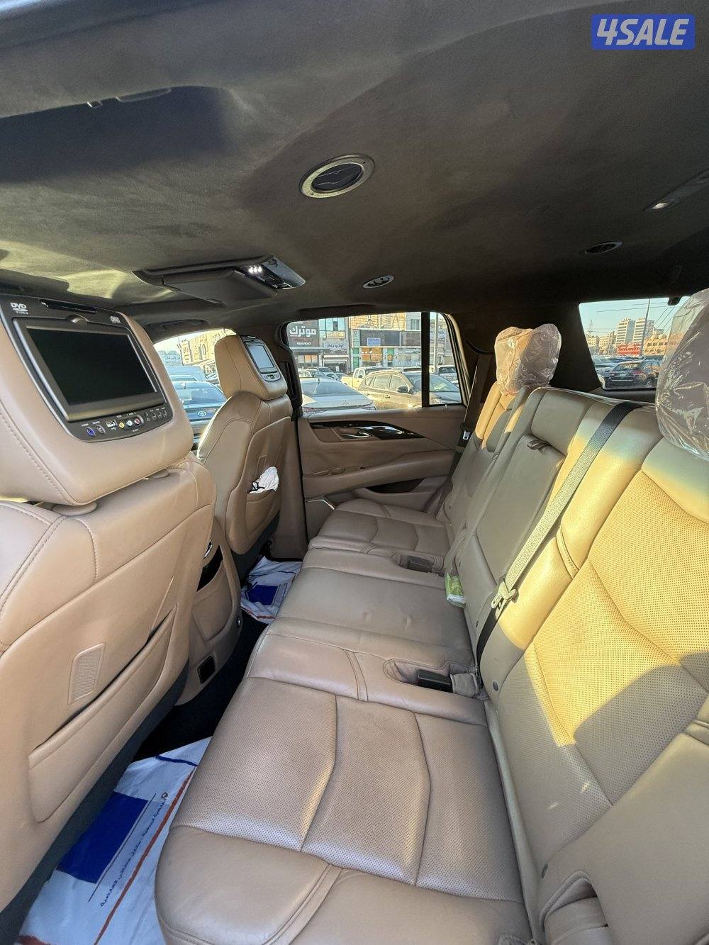 للبيع اسكاليد بلاتنيوم 20195