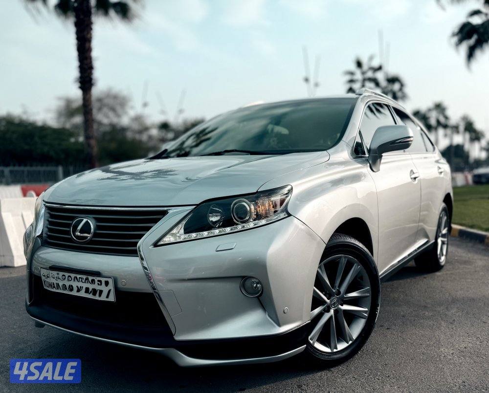 للبيع لكزس بحالة الوكالة  20130