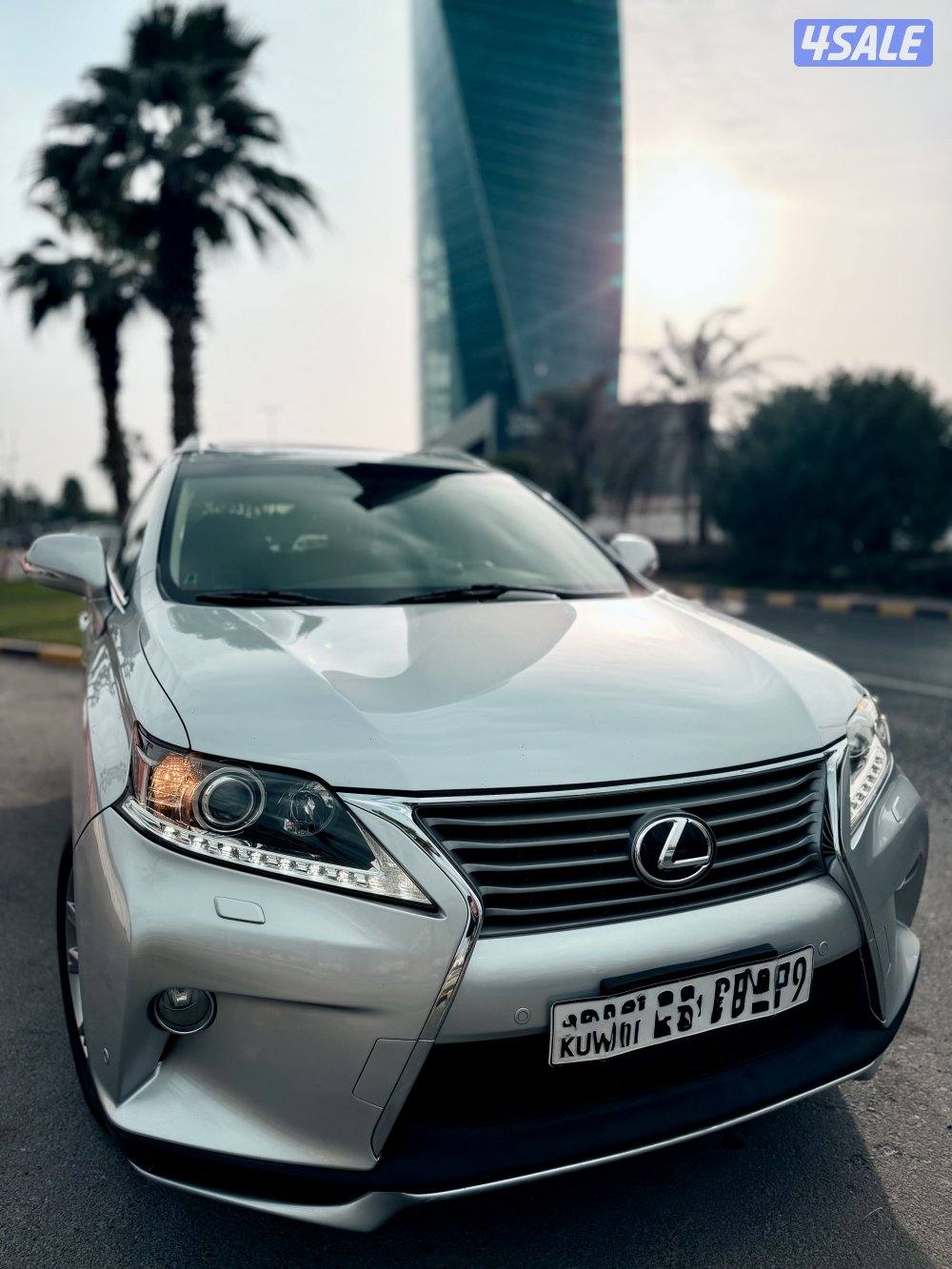 للبيع لكزس بحالة الوكالة  20132