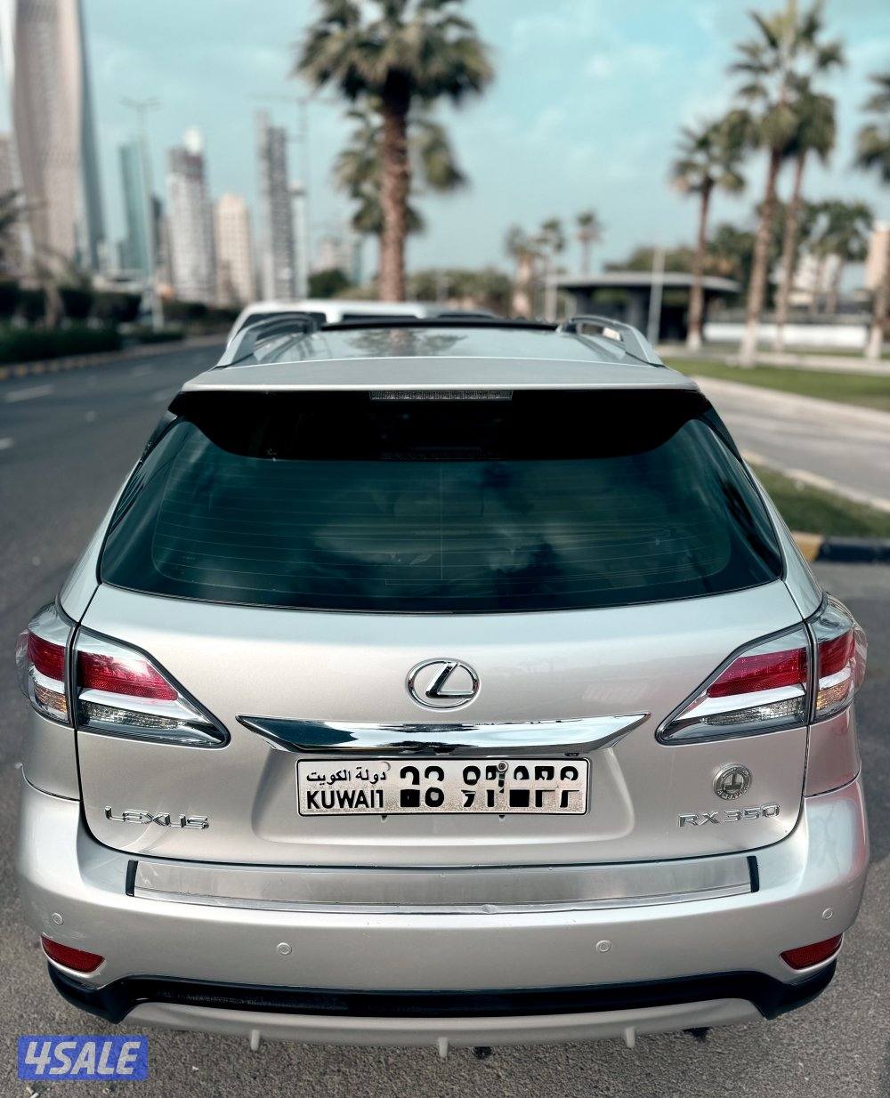 للبيع لكزس بحالة الوكالة  20134