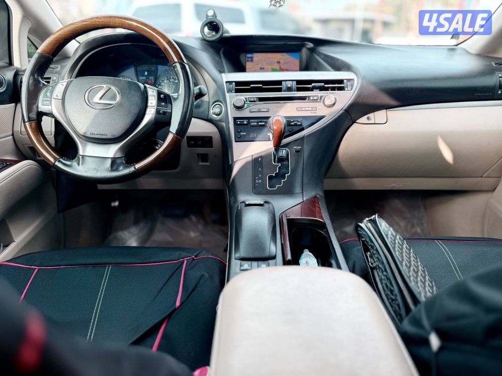 للبيع لكزس بحالة الوكالة  20136