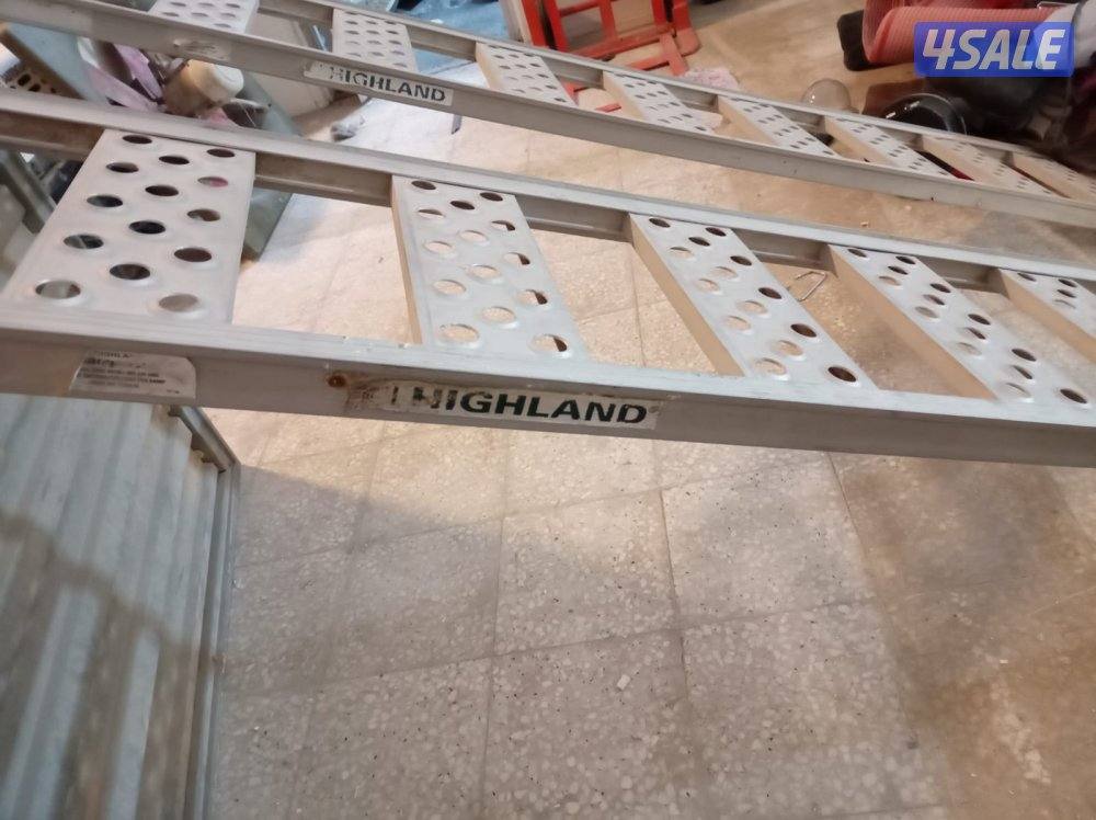 جسر لتصعيد الدرجات الرباعية على السيارة2