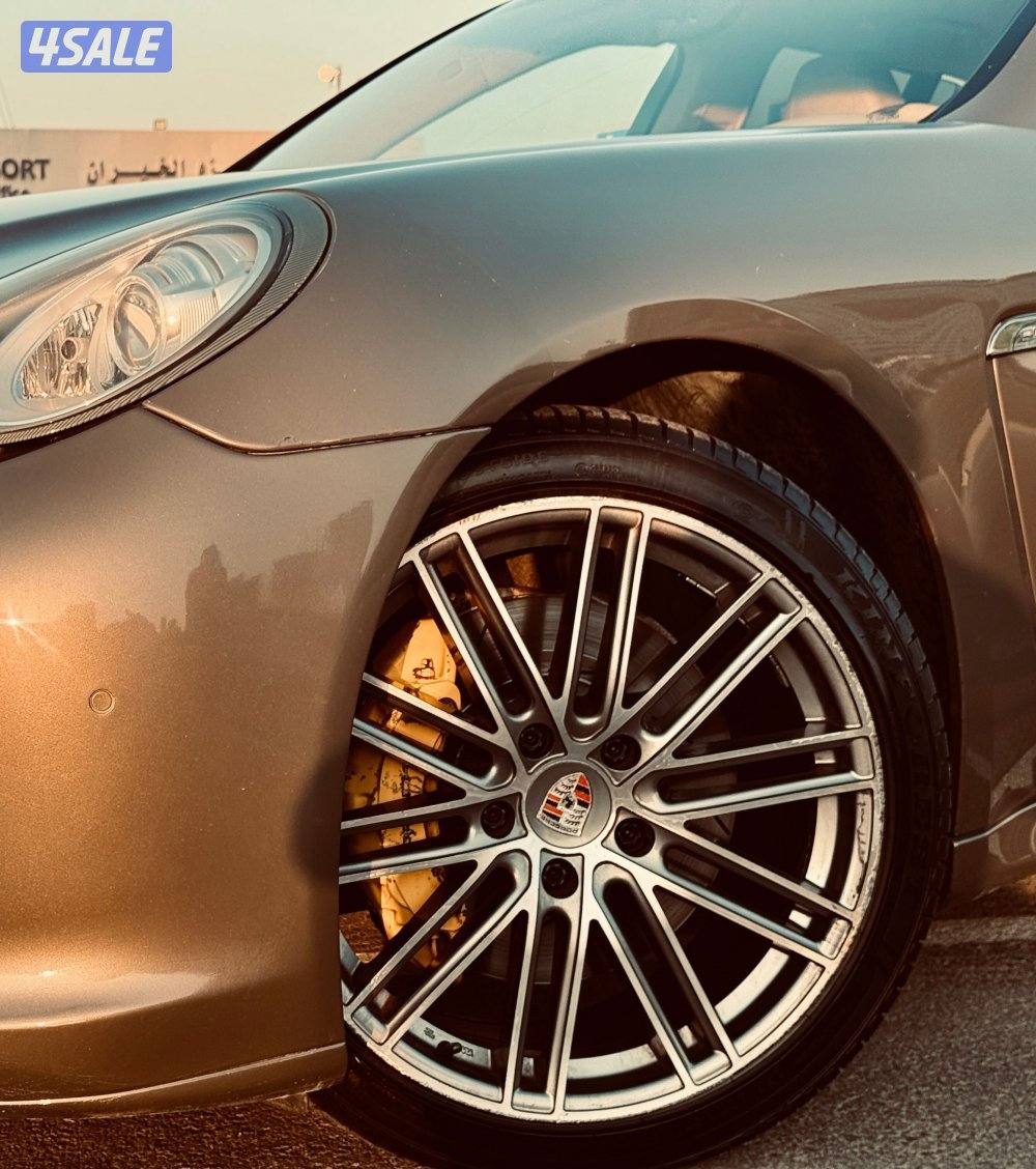 بورش بانميرا ٢٠١١ PORSCHE PANAMERA 20113