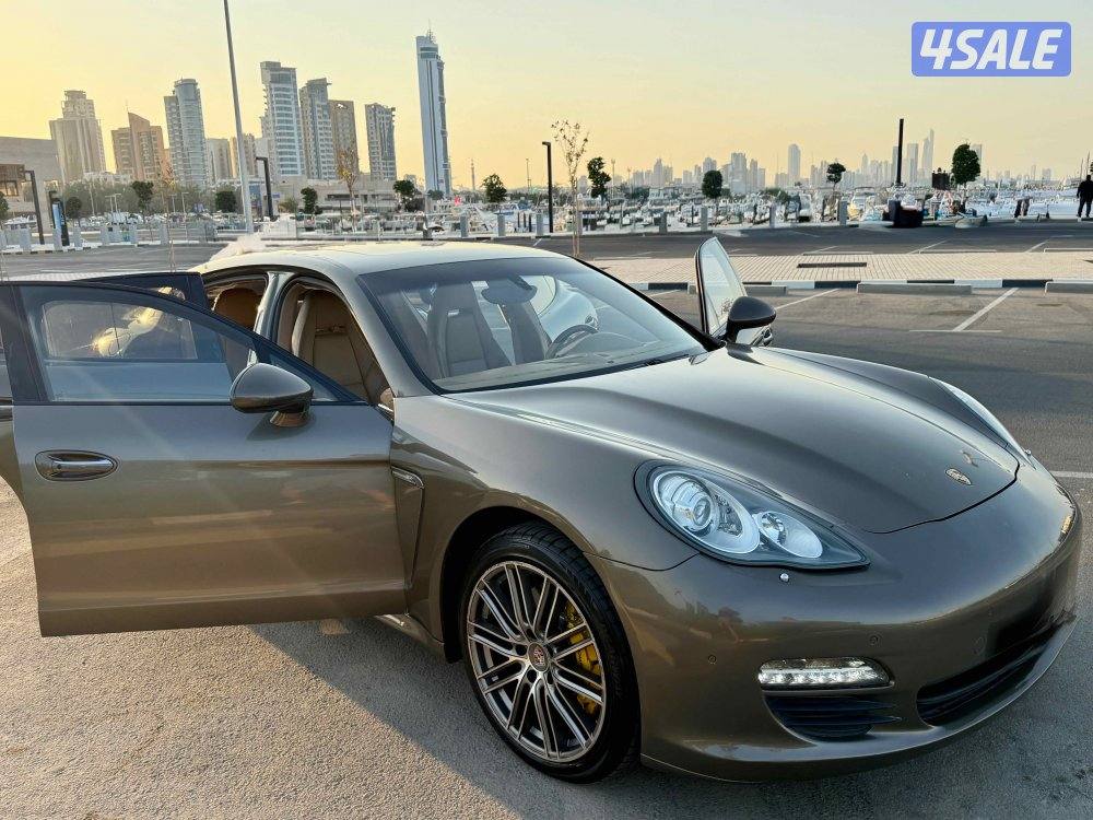 بورش بانميرا ٢٠١١ PORSCHE PANAMERA 20114