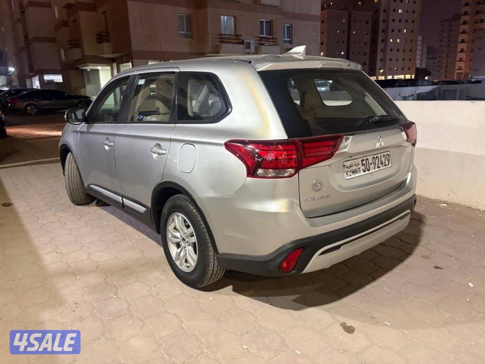 ميتسوبيشي اوتلاندر موديل 20213