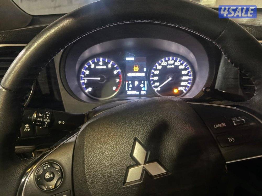 ميتسوبيشي اوتلاندر موديل 20214