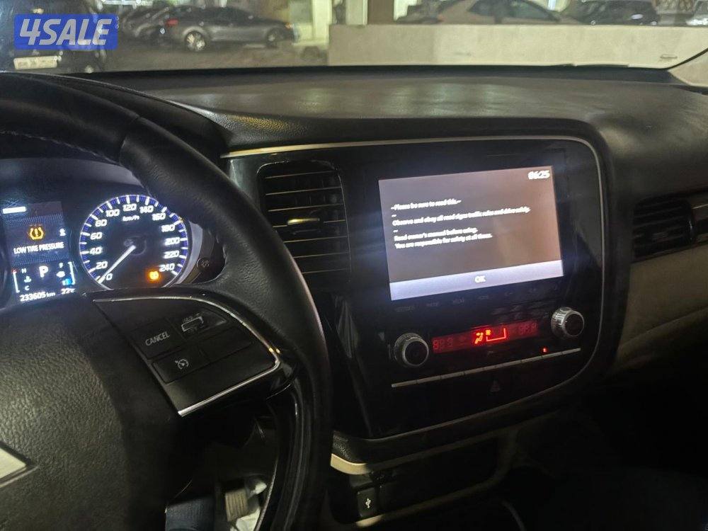 ميتسوبيشي اوتلاندر موديل 20215