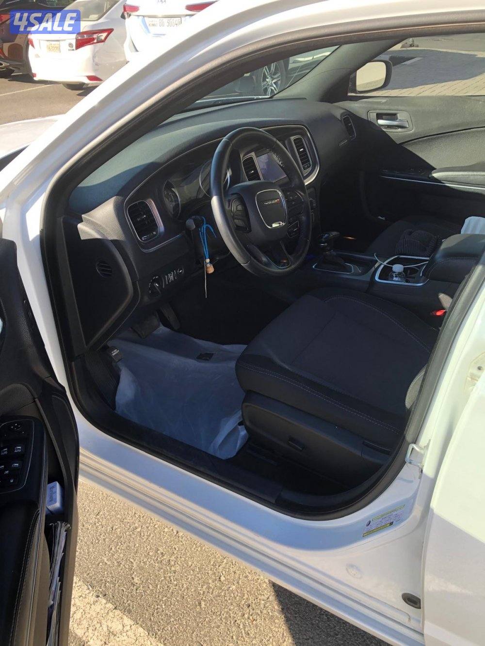 للبيع دوج 2018. شارجر0