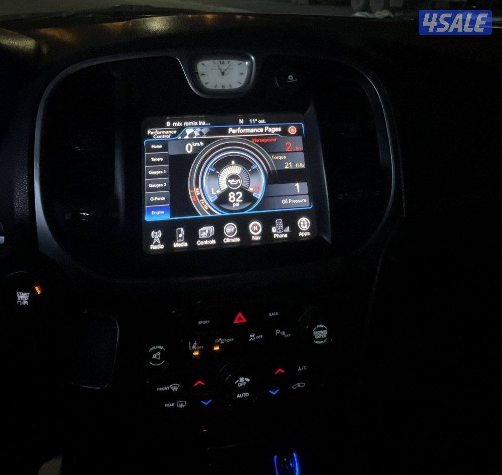 كرايزلر 5.7اعلى فئه V8 موصفاة عاليه عليه دعامية اس ارتي معا ليتات اصلي9