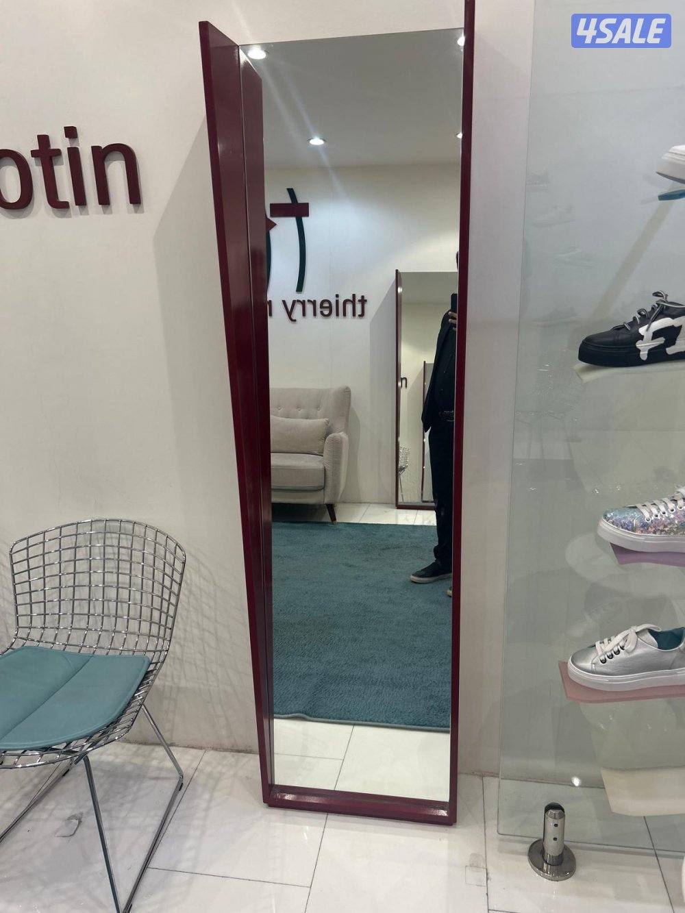 Premium Italian Shoe Storage & Glass Chairs2