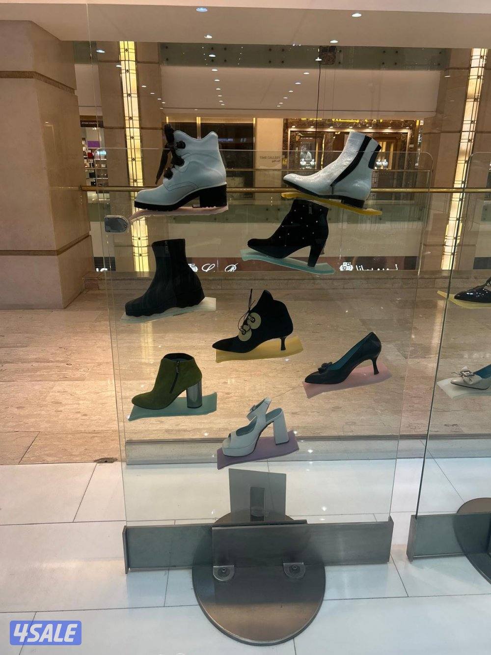 Premium Italian Shoe Storage & Glass Chairs4