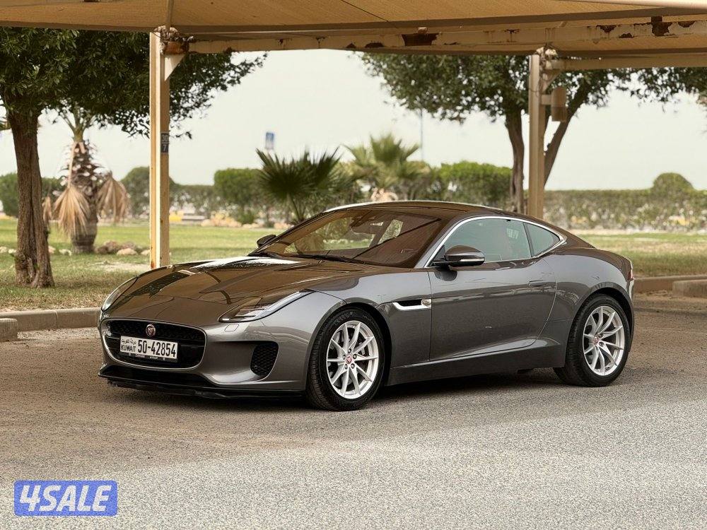 للبيع : جاكوار اف تايب موديل : 2019 عداد : 94 الف0