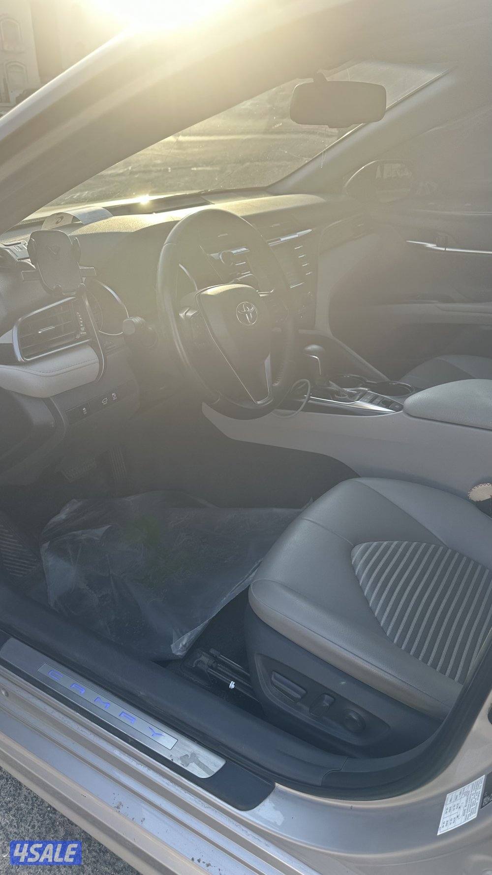 للبيع كامري ٢٠١٩6