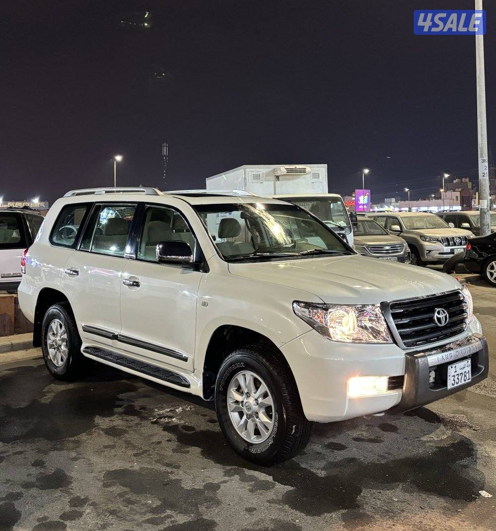 لاندكروزر 8 سلندر وارد الساير1