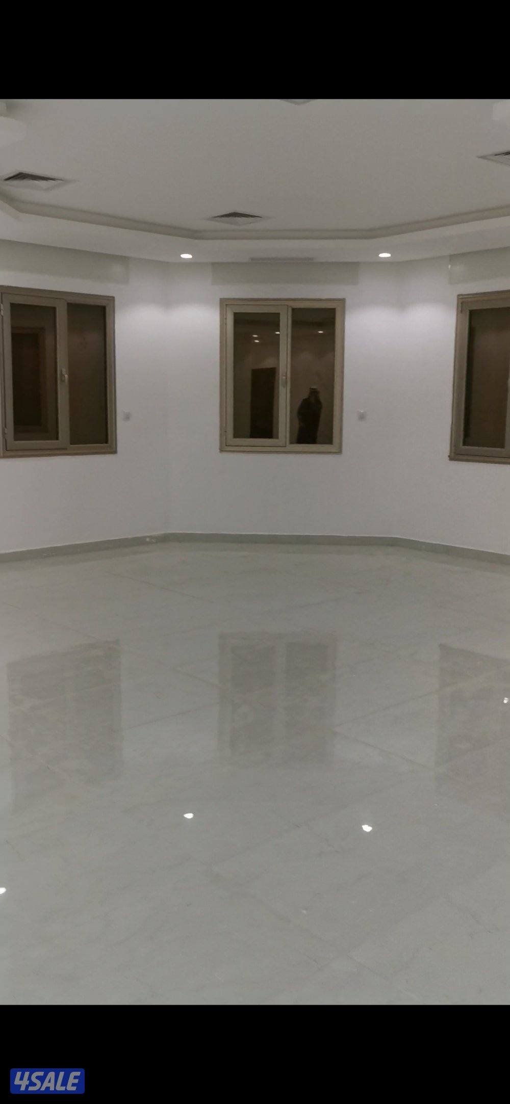 للإيجار في صباح الأحمد السكنيه فيلا جديده لم تسكن2