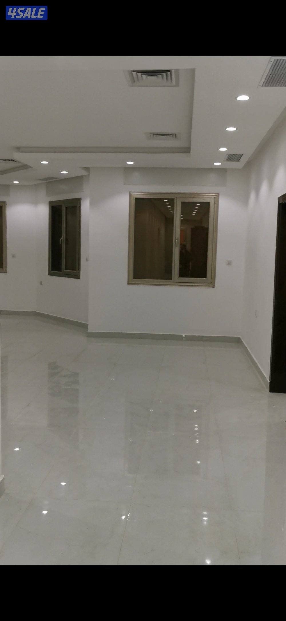 للإيجار في صباح الأحمد السكنيه فيلا جديده لم تسكن4