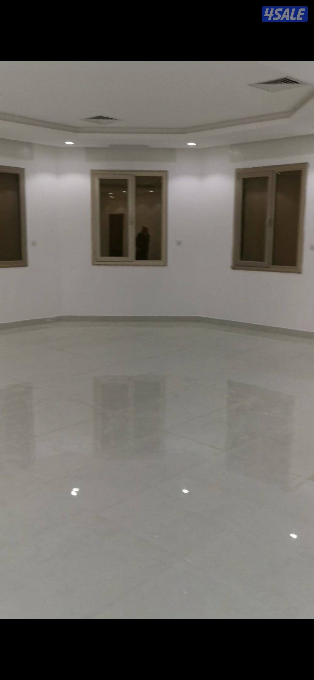 للإيجار في صباح الأحمد السكنيه فيلا جديده لم تسكن5