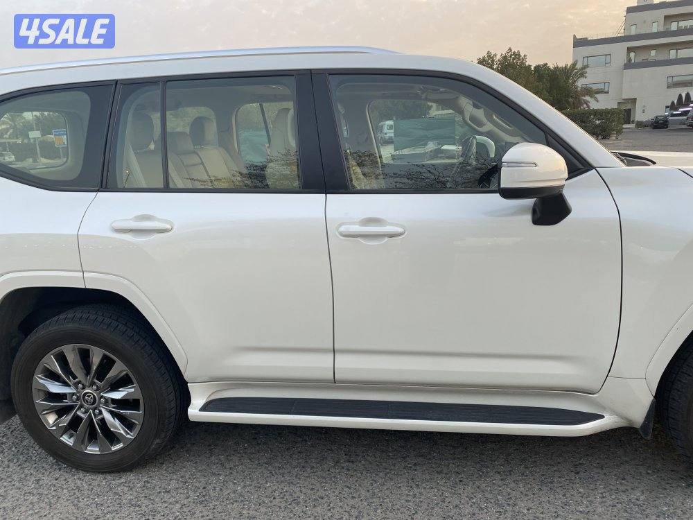 للبيع لاند كروز مديل ٢٠٢٢  بحاله الوكاله  كامل الموصفات ماعدا التيربو1