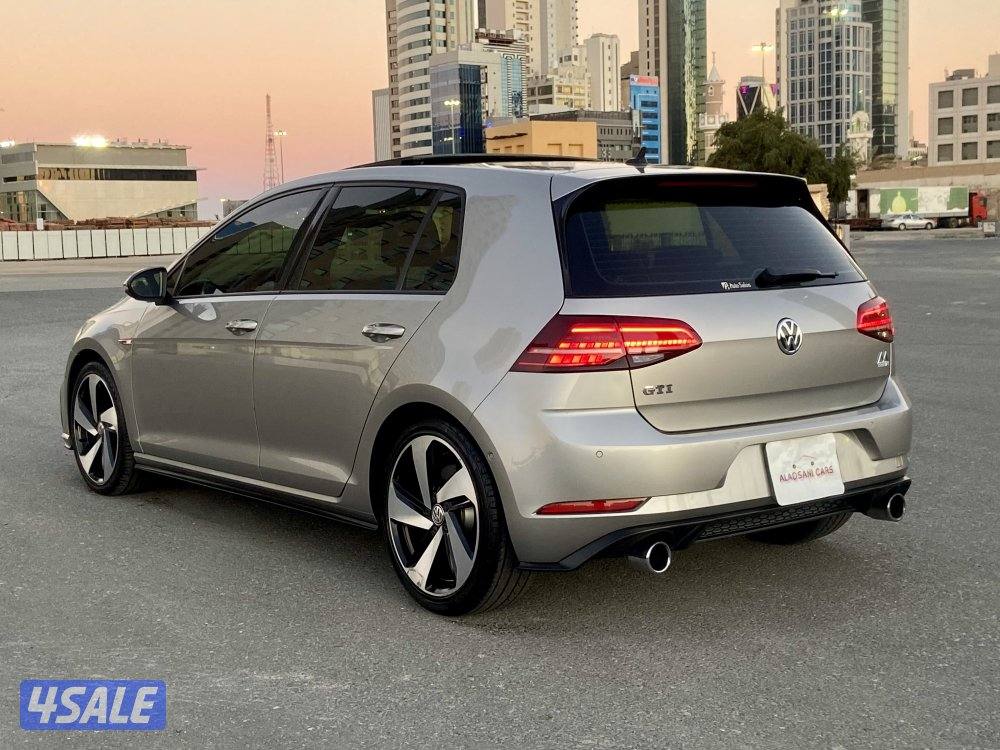 جولف GTI موديل 2018 عداد /58 الف سيرفس منتظم بالوكاله3