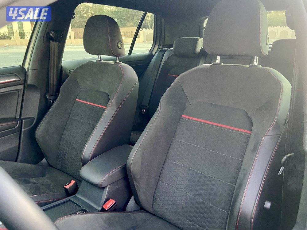 جولف GTI موديل 2018 عداد /58 الف سيرفس منتظم بالوكاله9