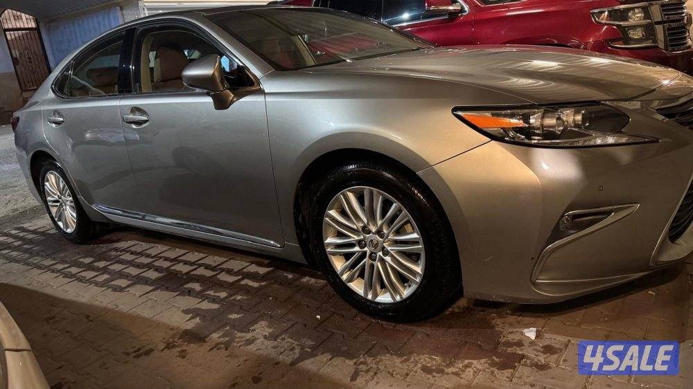 لكزس ES250 موديل 2017 عداد 120 الف كيلو فقط سيرفس منتظم شرط الفحص0