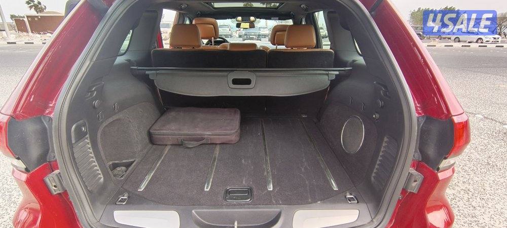 jeep SRT8 full options super clean personal daily used10