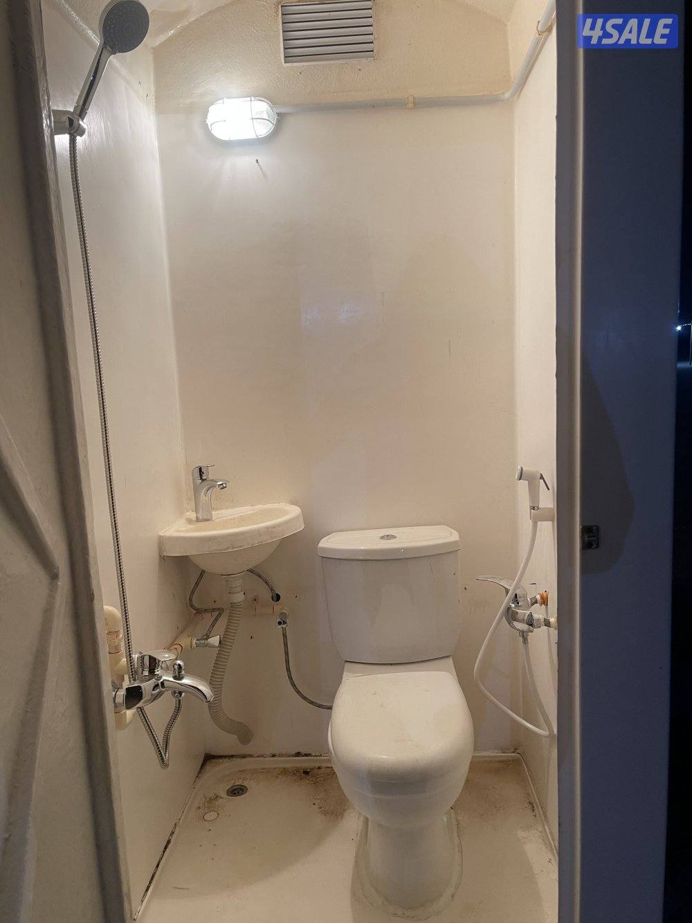 للبيع دورة مياه1