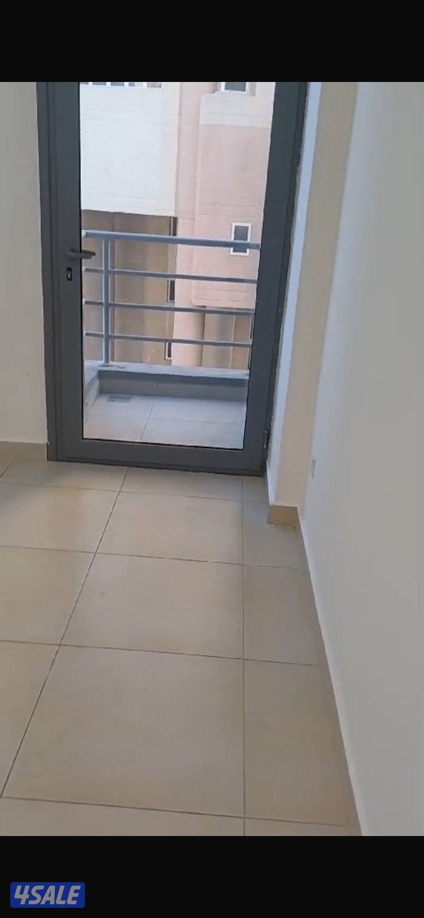 شقة تجاري وشقة سكني0