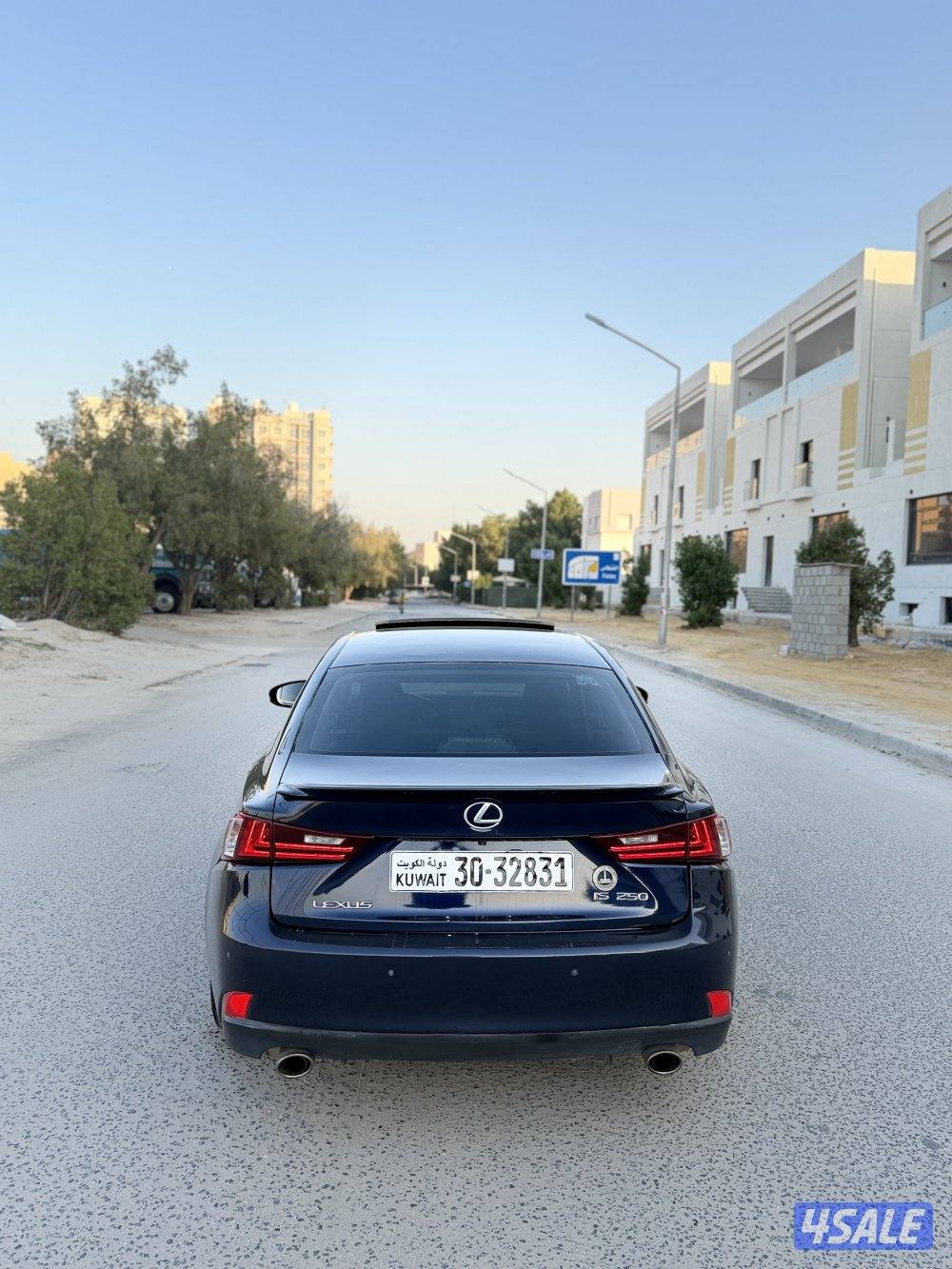 لكزس is250 سته سلندر 2014 قمه بالنظافه شرط الفحص بالكامل4
