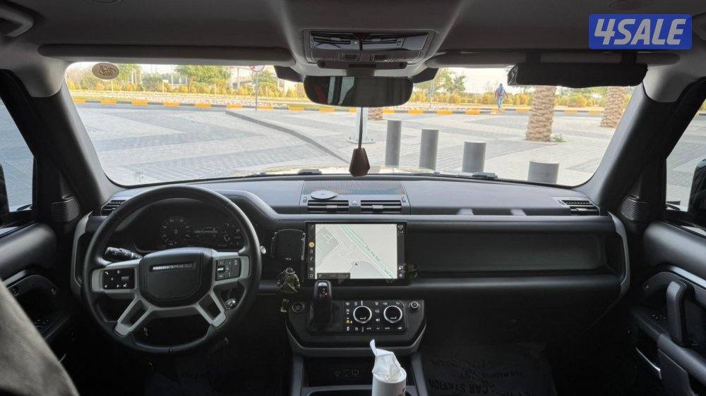 Land Rover Defender5